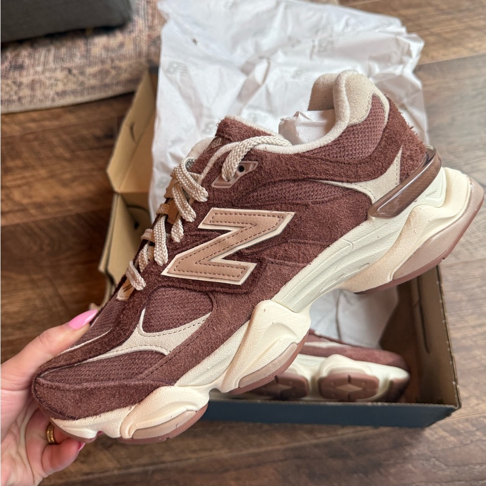 New Balance NB 9060 Sneakers New in Box - Picture 3 of 5